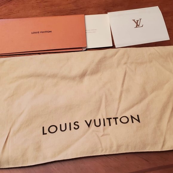 Louis Vuitton Cerise Monogram Venus Bag - Picture 7 of 9